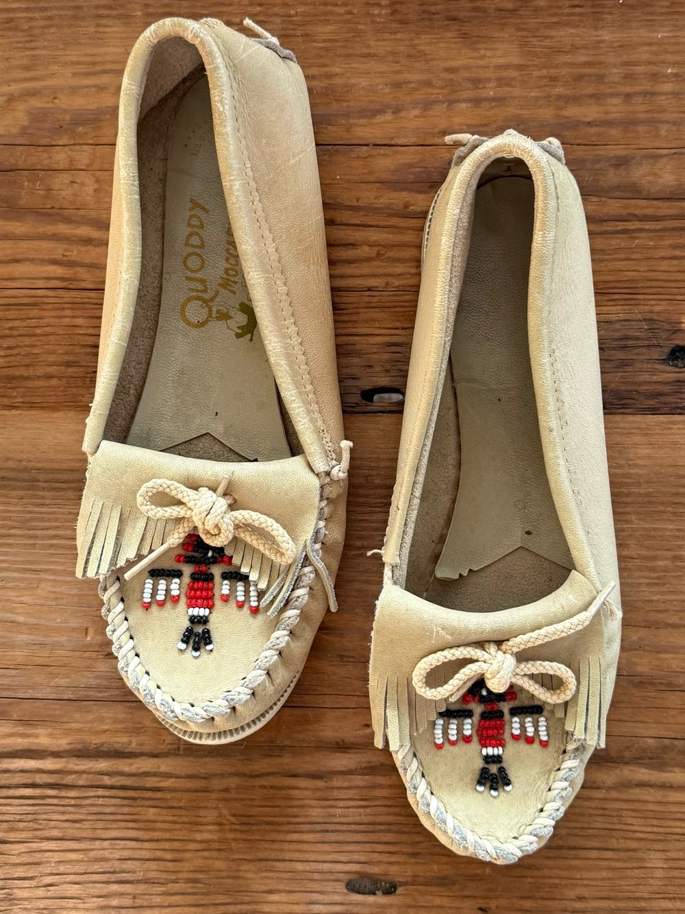 Vintage Quoddy Beige Leather Beaded Fringe Moccasins